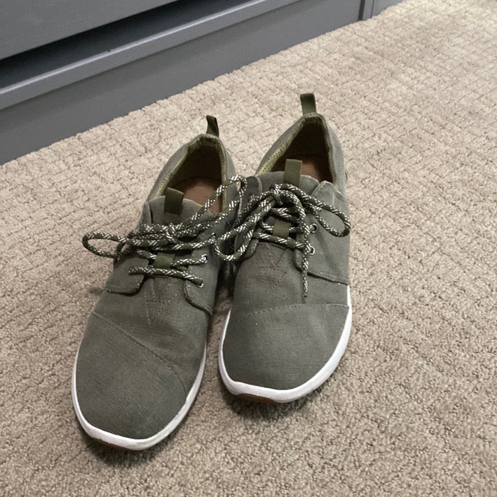 TOMS Green Canvas Sneakers